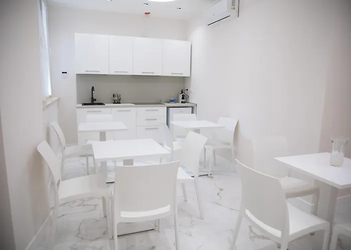 Roxy Luxury House Отель типа "постель и завтрак"