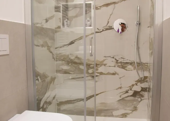 Отель типа "постель и завтрак" Roxy Luxury House